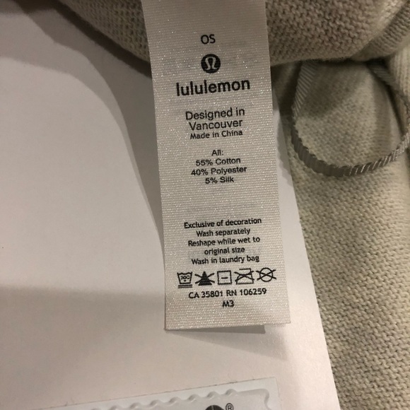 NWT Lululemon Free to Coast Wrap SOLD OUT $118 - Picture 7 of 8